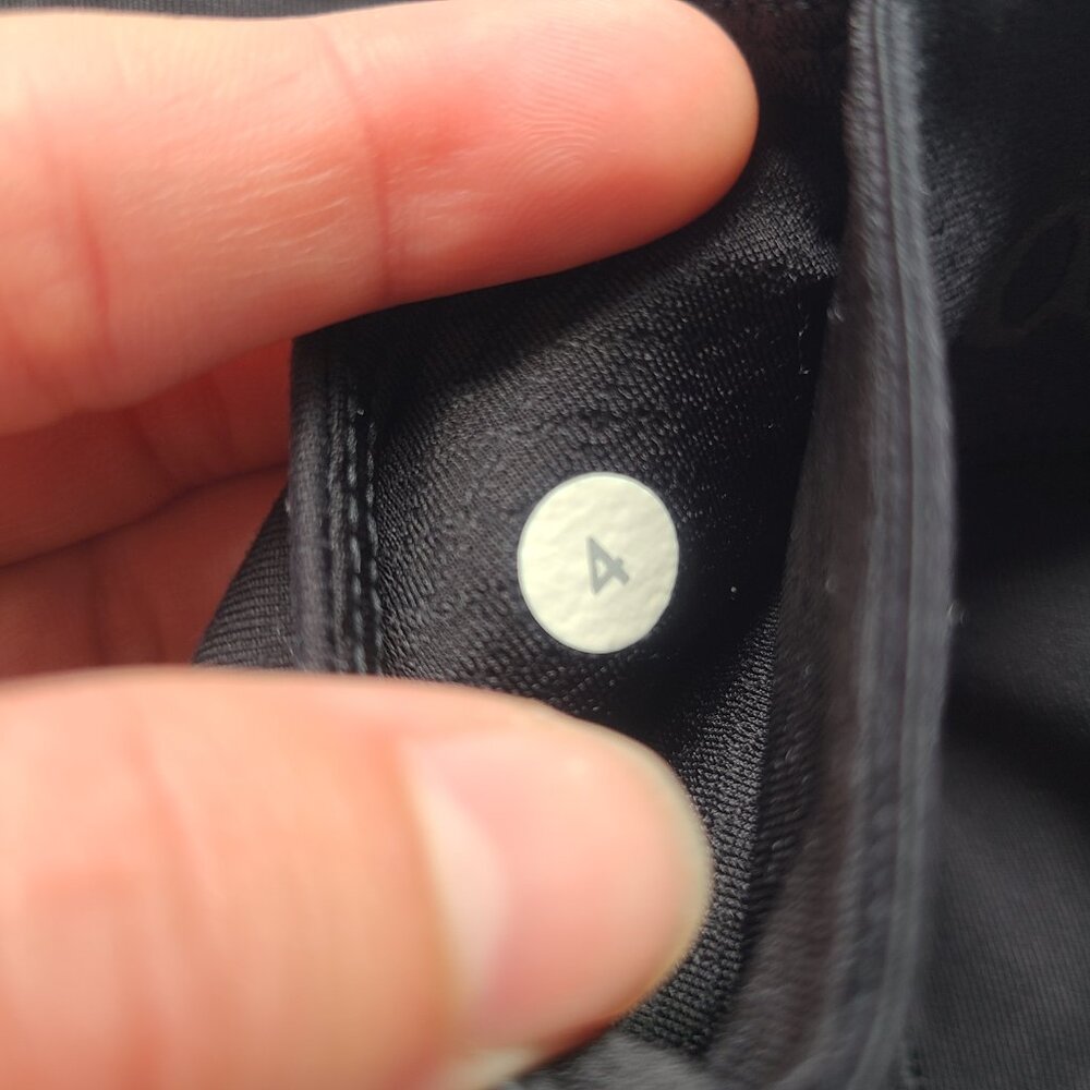 Lululemon What The Sport Biker Shorts in Black - Style No: W7B61S Women's Size 4 - Picture 6 of 11